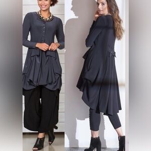 SYMPLI 18 Mystic synched gathered hem black poly woman bubble shaket jacket